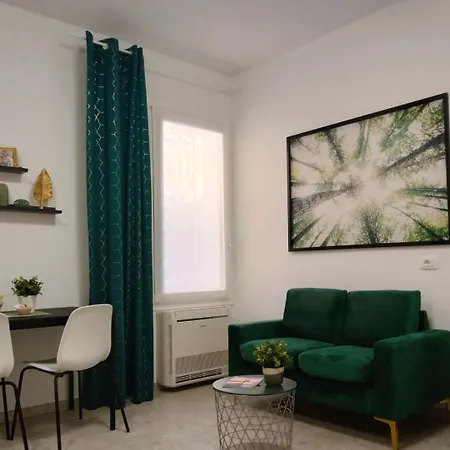Zuara9room Frühstückspension