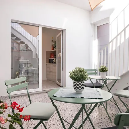 Frühstückspension Zuara9room Rimini