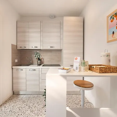 Zuara9room Bed & Breakfast