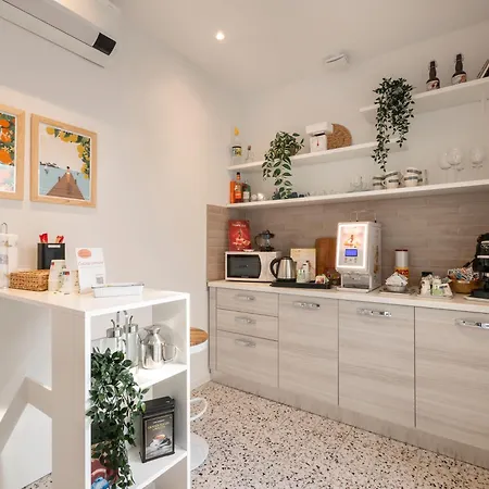 Zuara9room Bed & Breakfast Rimini