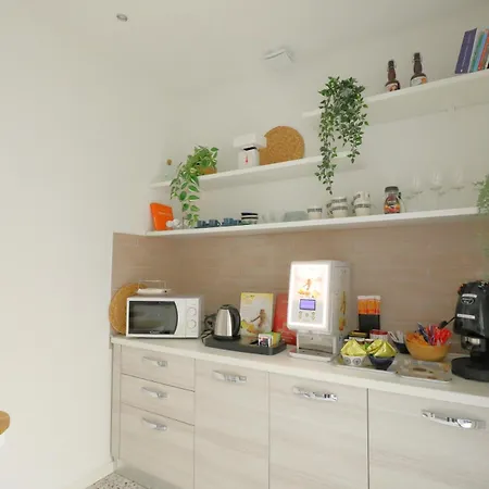 Zuara9room 4* Rimini