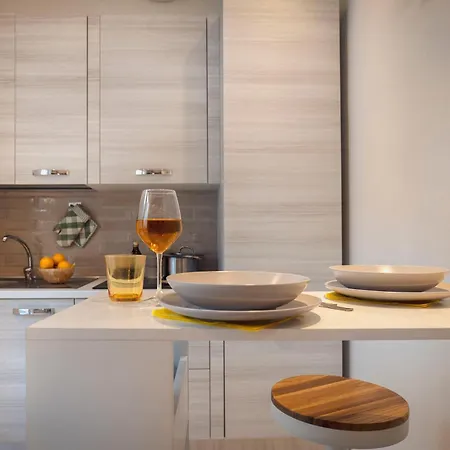 Zuara9room 4*