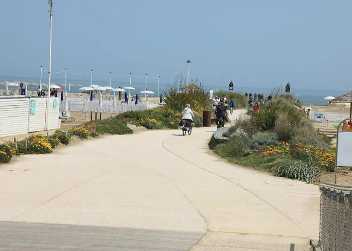 Zuara9room Bed and Breakfast