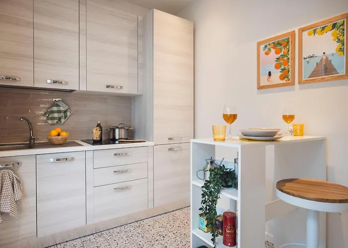 Zuara9room 4* Ρίμινι