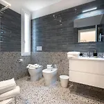 Zuara9room לינה וארוחת בוקר 4*