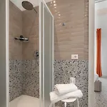 Zuara9room 4* Римини