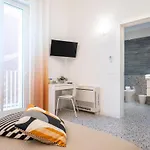 לינה וארוחת בוקר Zuara9room רימיני
