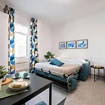 Zuara9room 4*