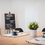Zuara9room Bed and Breakfast Ρίμινι