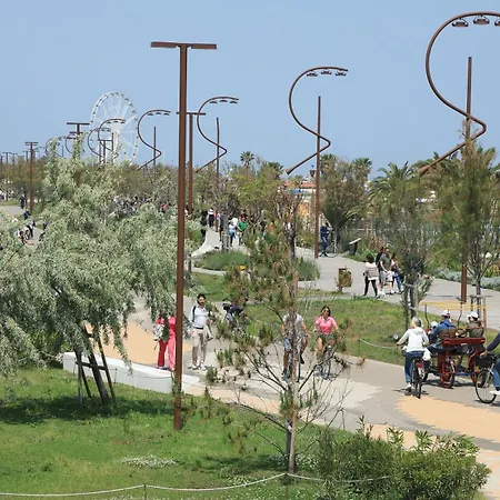 Zuara9room Bed and Breakfast Ρίμινι