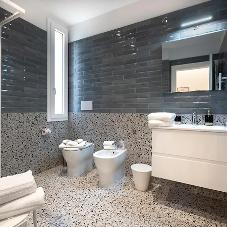 Zuara9room Bed & Breakfast 4*