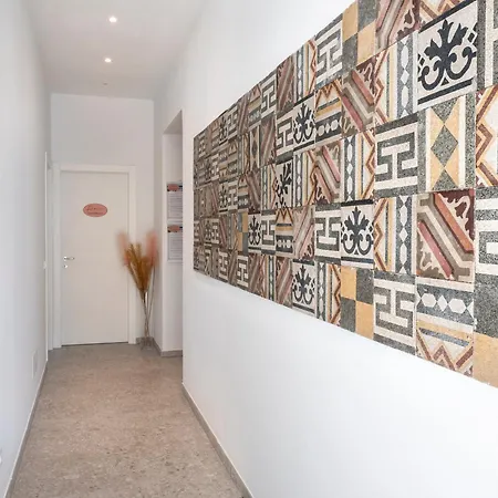 Zuara9room Bed and Breakfast Ρίμινι