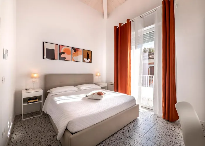 Zuara9room 4* Римини