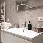 Zuara9room 4* Rimini