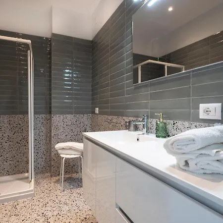 Zuara9room 4* Rimini