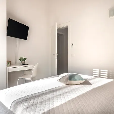 Zuara9room 4*