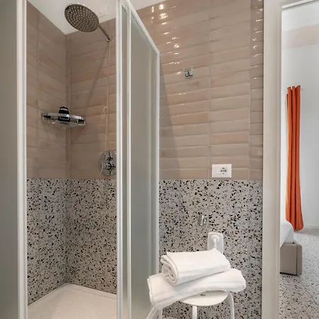 Zuara9room 4* Rímini
