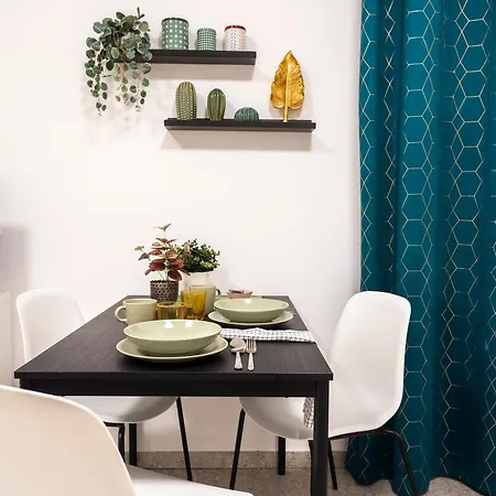 Zuara9room Frühstückspension