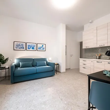 Zuara9room Frühstückspension 4*