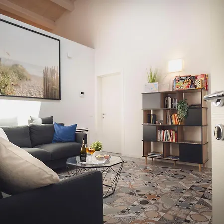 Frühstückspension Zuara9room 4*