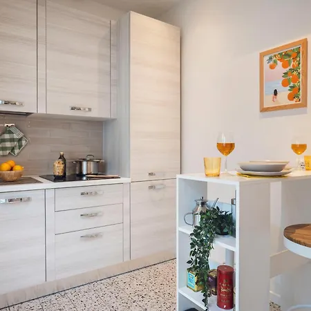 Zuara9room 4* Rimini