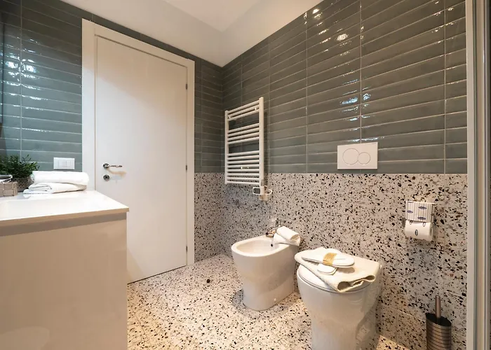 לינה וארוחת בוקר Zuara9room 4*