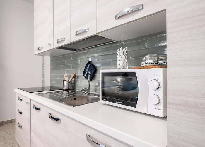 לינה וארוחת בוקר Zuara9room רימיני